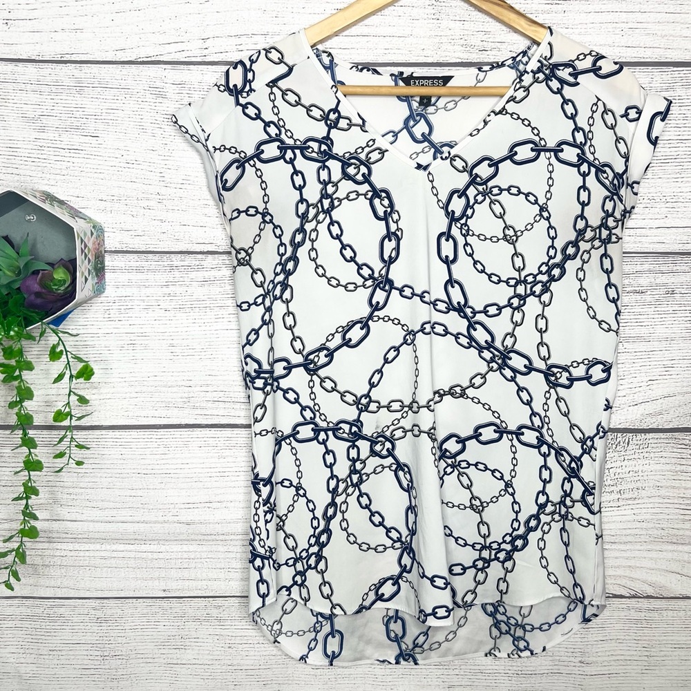 Express White Blue & Black Chain Print V Neck Blouse Top Size Small